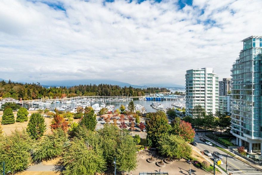 1101 1863 Alberni Street