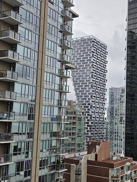 1611 1289 Hornby Street