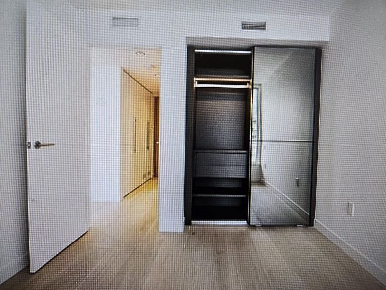 1611 1289 Hornby Street