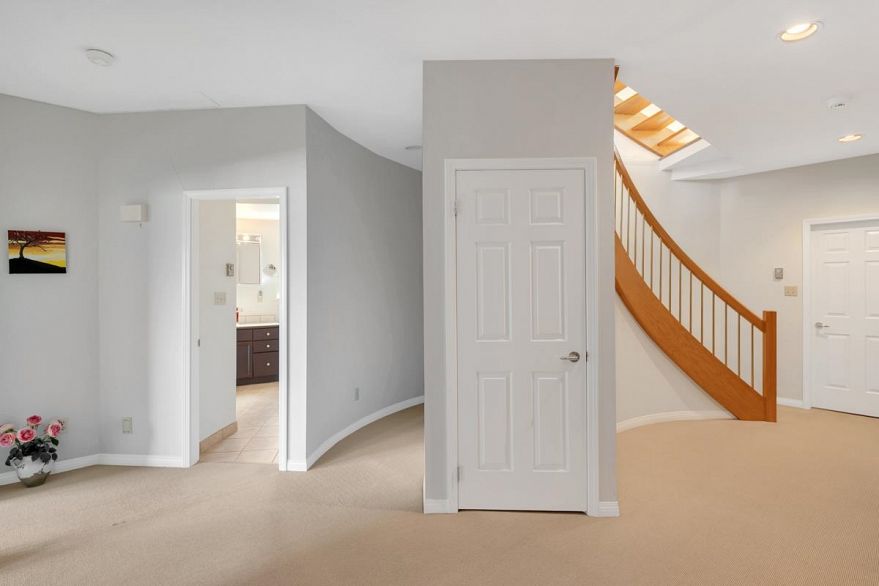 4322 West Point Place