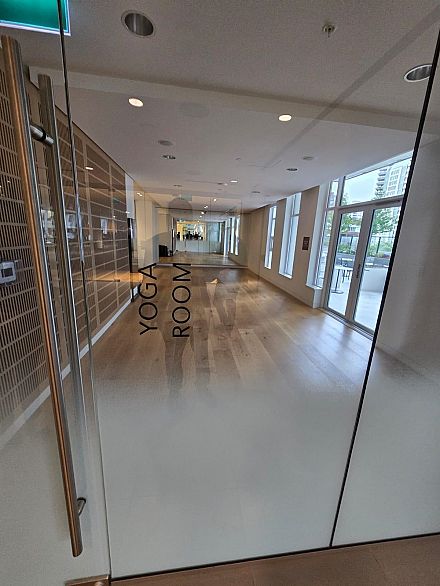 1611 1289 Hornby Street