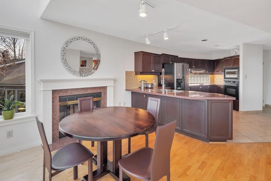 4322 West Point Place