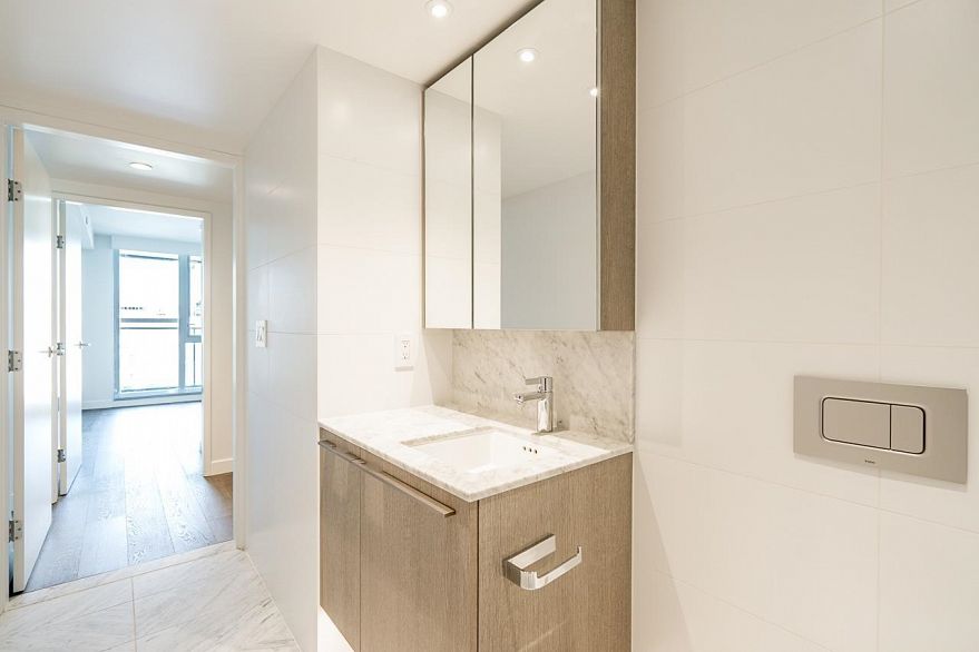 1910 1111 Richards Street