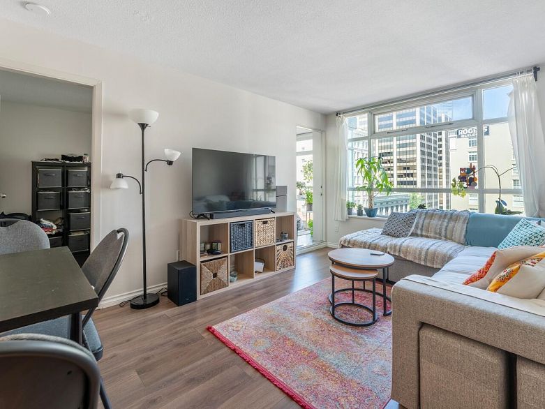 803 438 Seymour Street