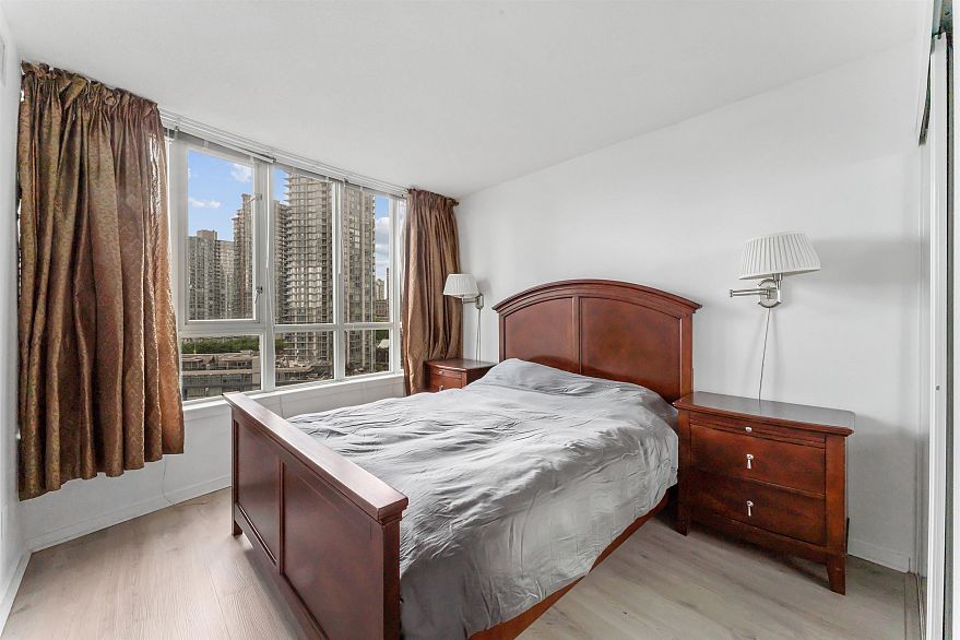 1510 63 Keefer Place