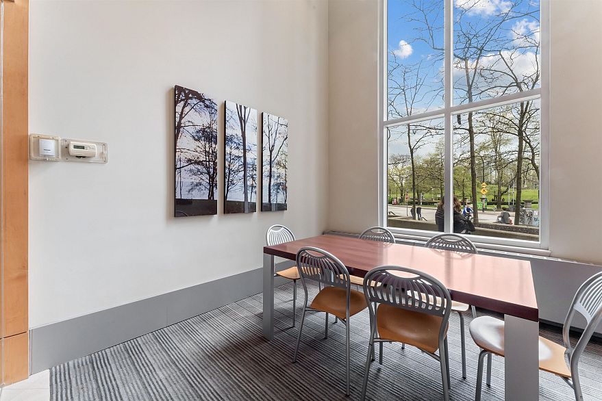 1510 63 Keefer Place