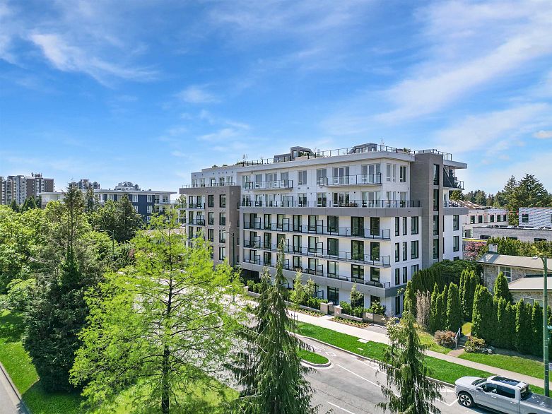 305 6859 Cambie Street