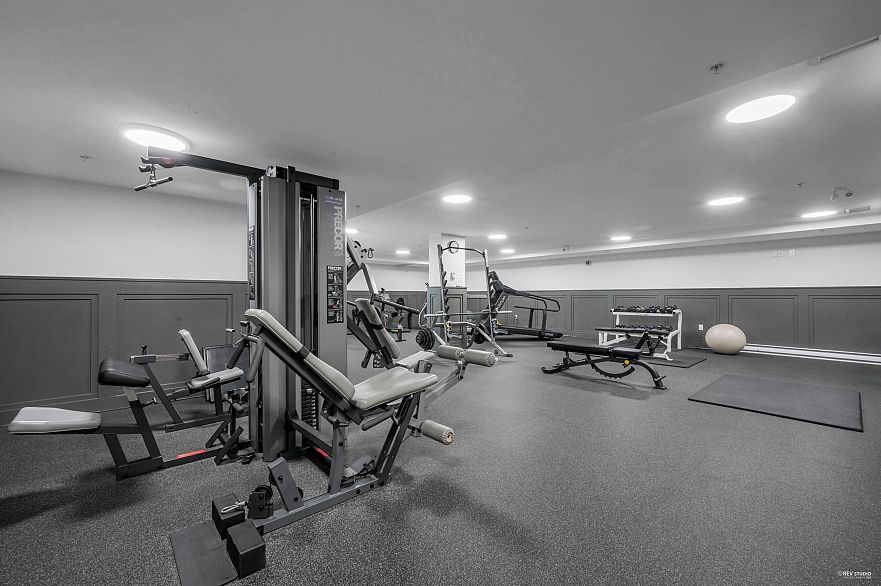 307 2083 W 33 Avenue