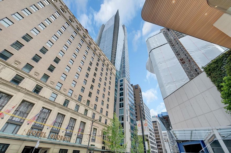 250X 667 HOWE STREET, Vancouver BC V6C 2T4
