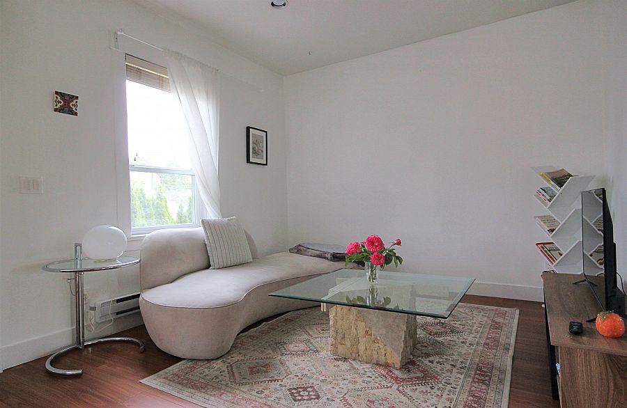 112 E King Edward Avenue