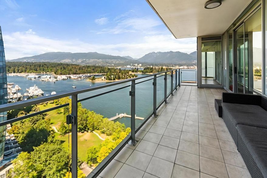 2101 1169 W Cordova Street