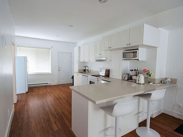 112 E King Edward Avenue