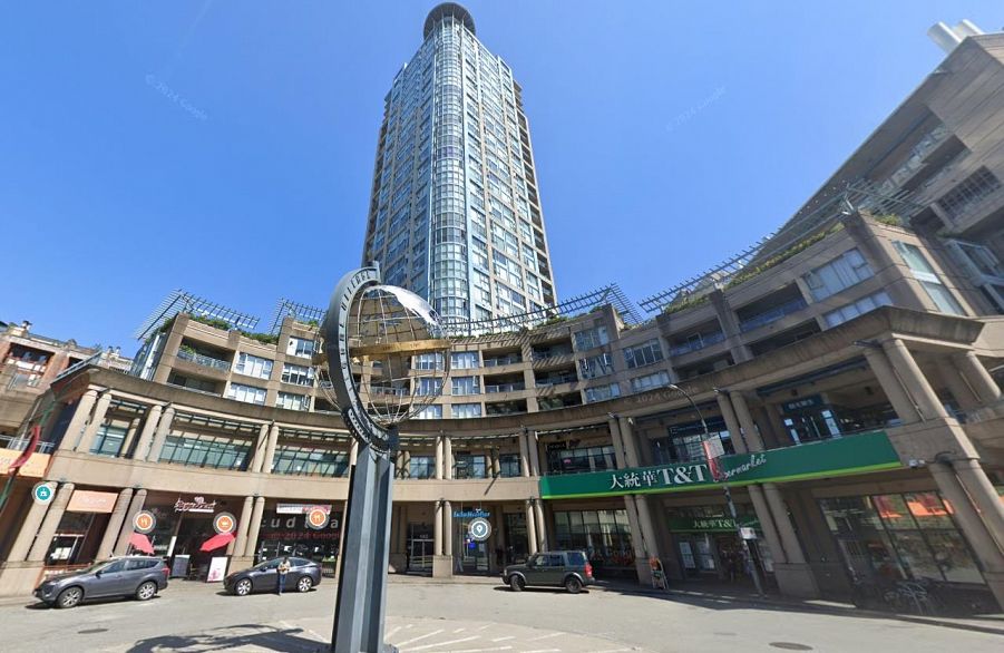 2304 183 Keefer Place