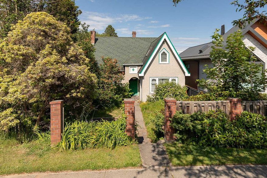 4376 Quesnel Drive