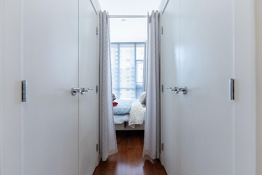 1002 1205 Howe Street