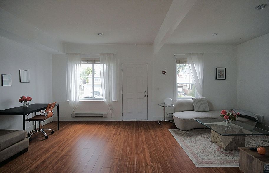 112 E King Edward Avenue