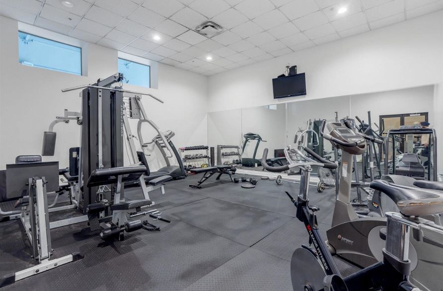 2007 1189 Howe Street