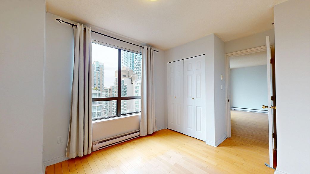 2007 1189 Howe Street