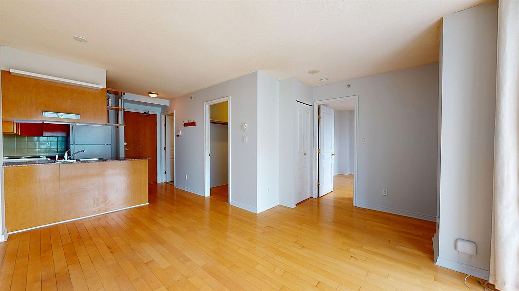 2007 1189 Howe Street