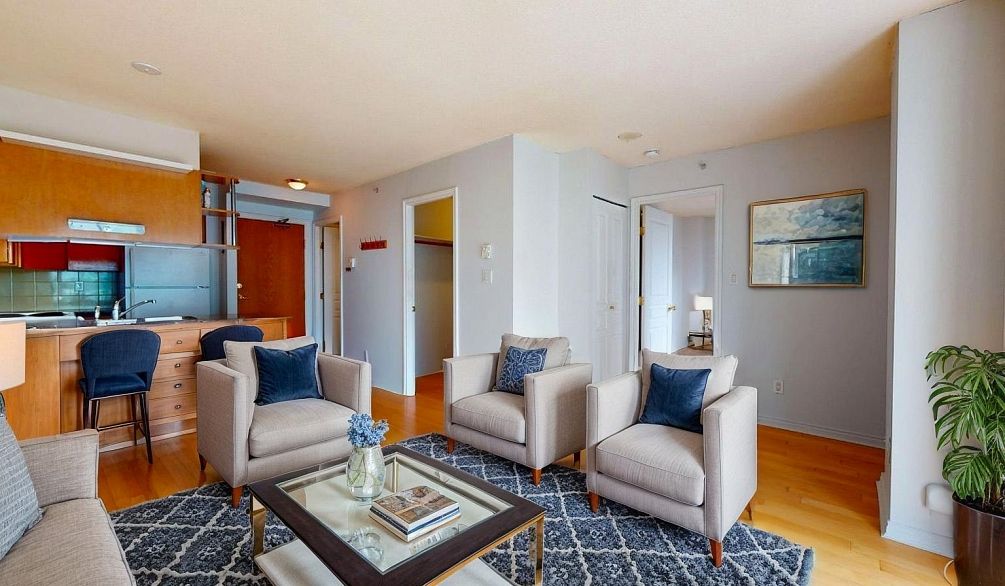 2007 1189 Howe Street