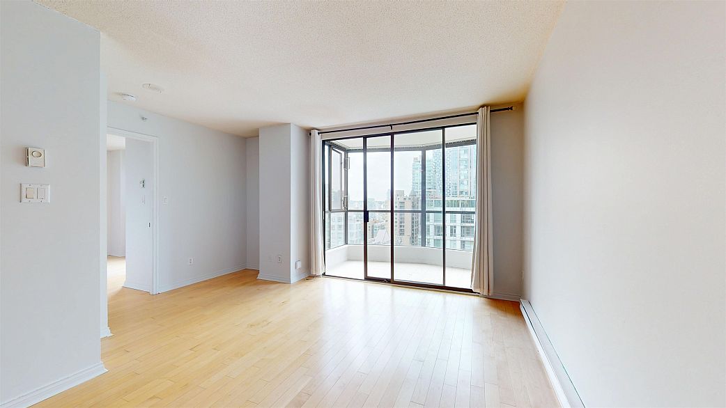 2007 1189 Howe Street