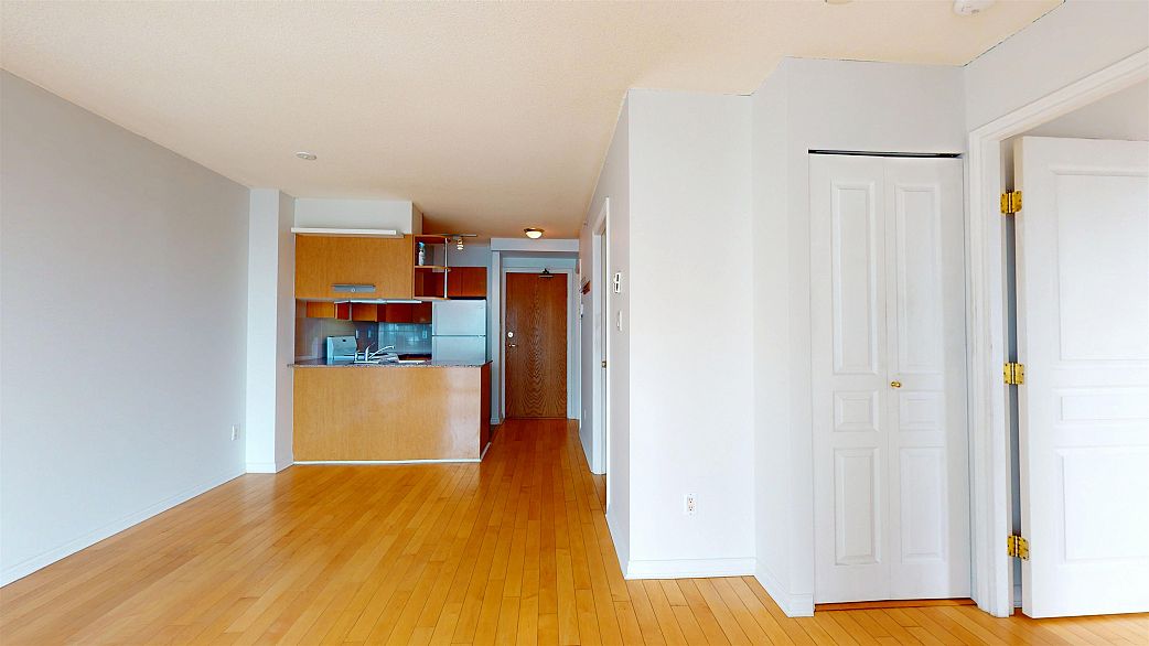 2007 1189 Howe Street