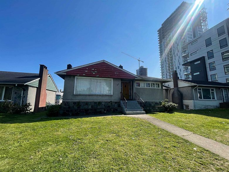 426 W 41st Avenue