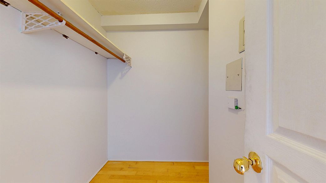 2007 1189 Howe Street