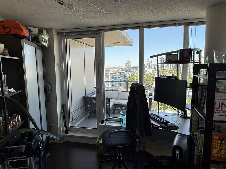 1404 445 W 2nd Avenue