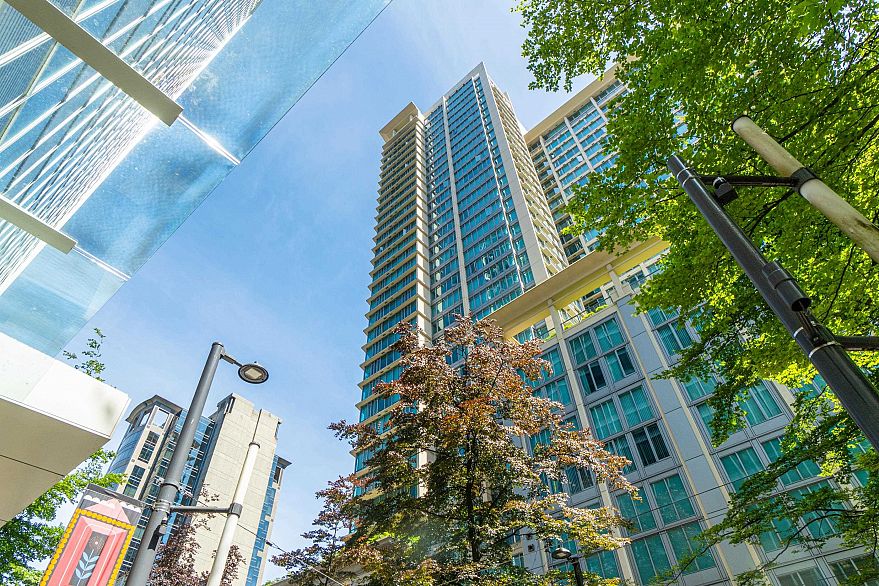 2514 610 Granville Street