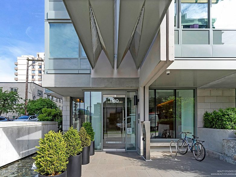 605 1180 Broughton Street