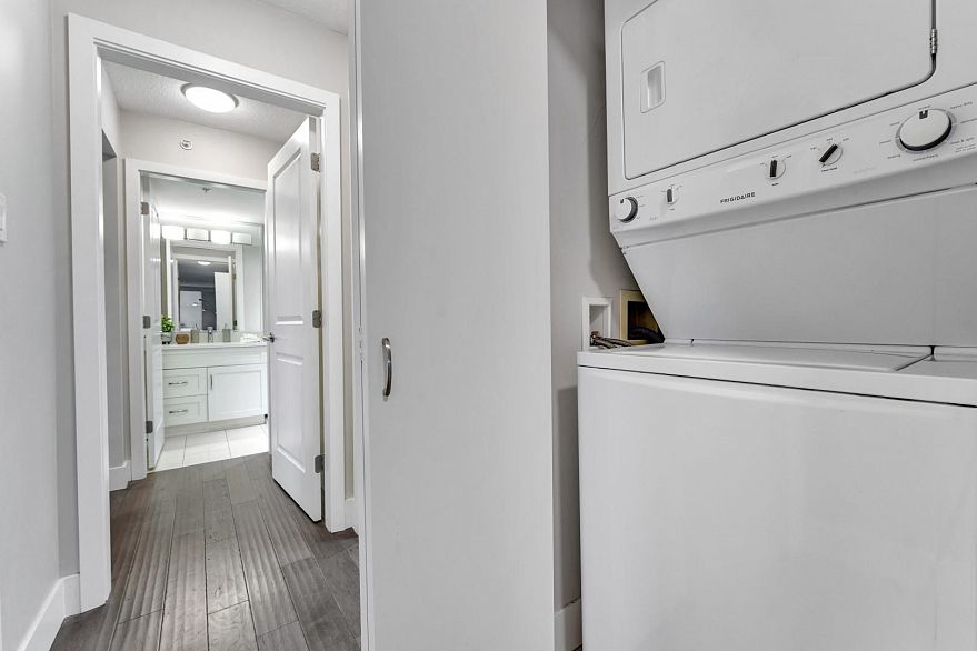 803 1159 Main Street