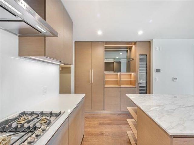 303 3639 W 16th Avenue