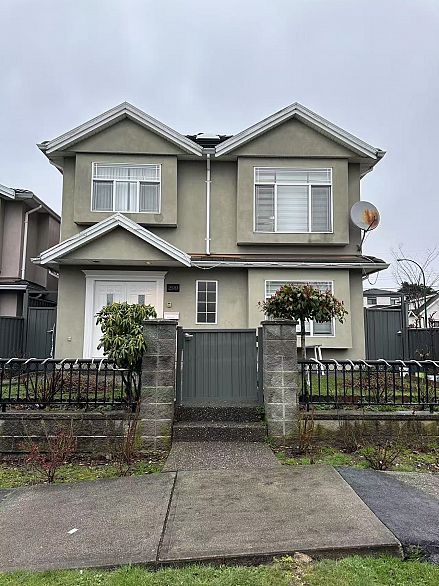 299 E 55th Avenue