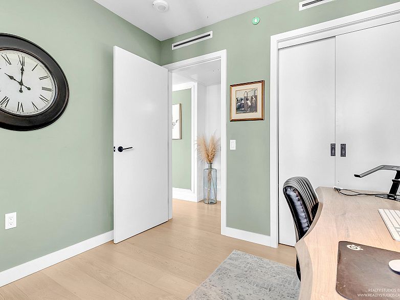 605 1180 Broughton Street