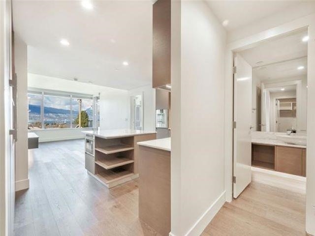 303 3639 W 16th Avenue