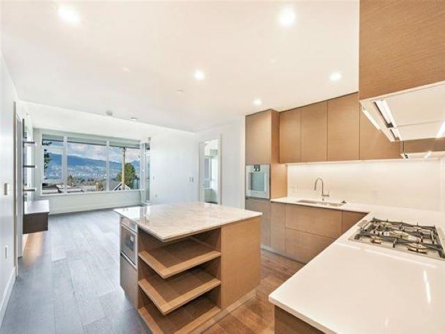 303 3639 W 16th Avenue