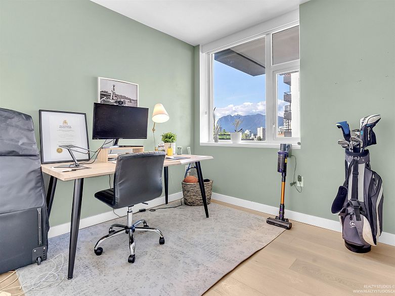 605 1180 Broughton Street