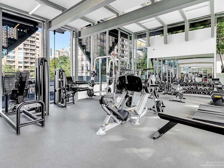 605 1180 Broughton Street