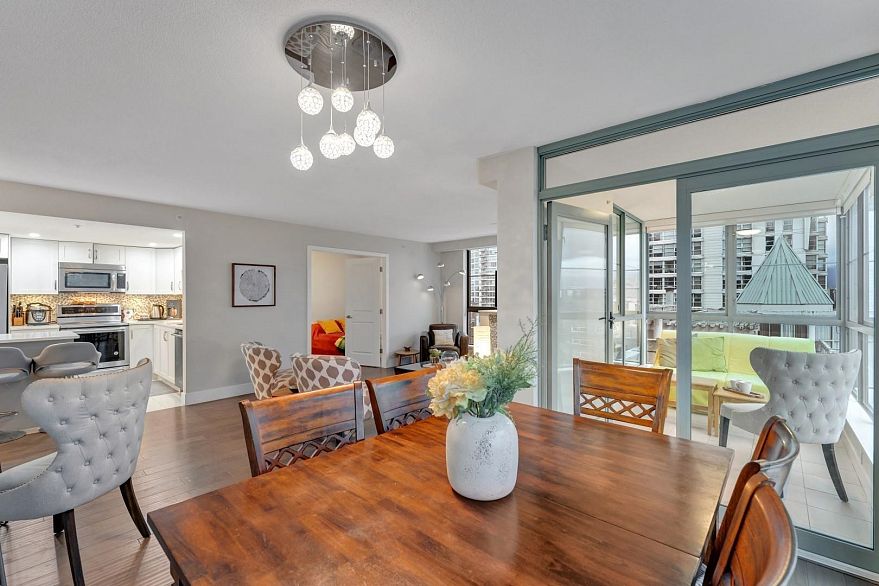 803 1159 Main Street