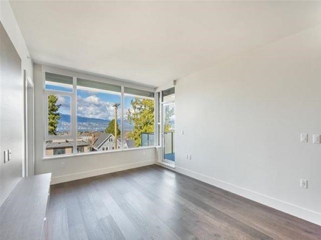 303 3639 W 16th Avenue