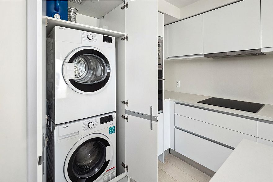 611 180 E 2nd Avenue