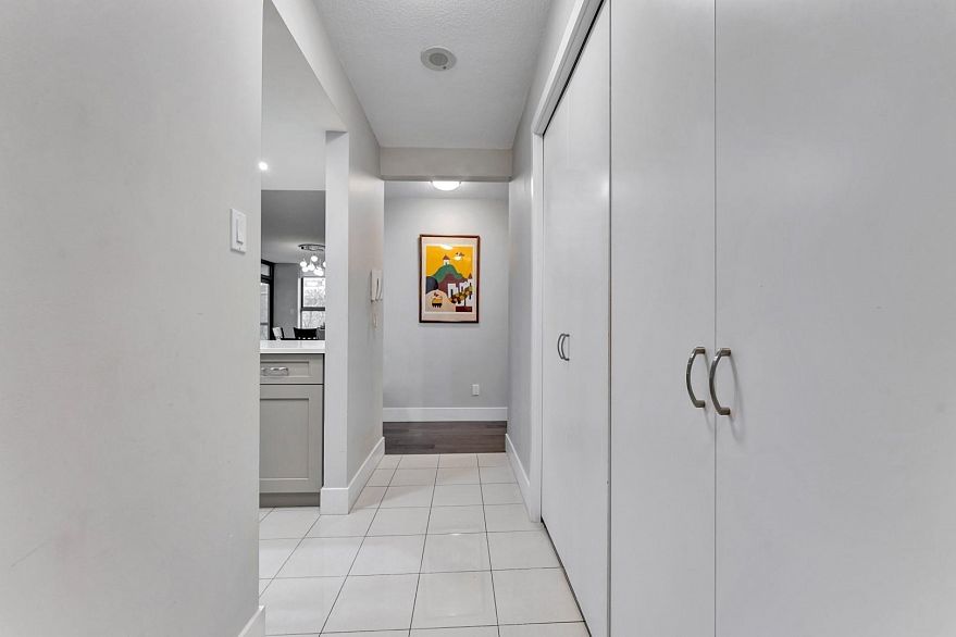 803 1159 Main Street