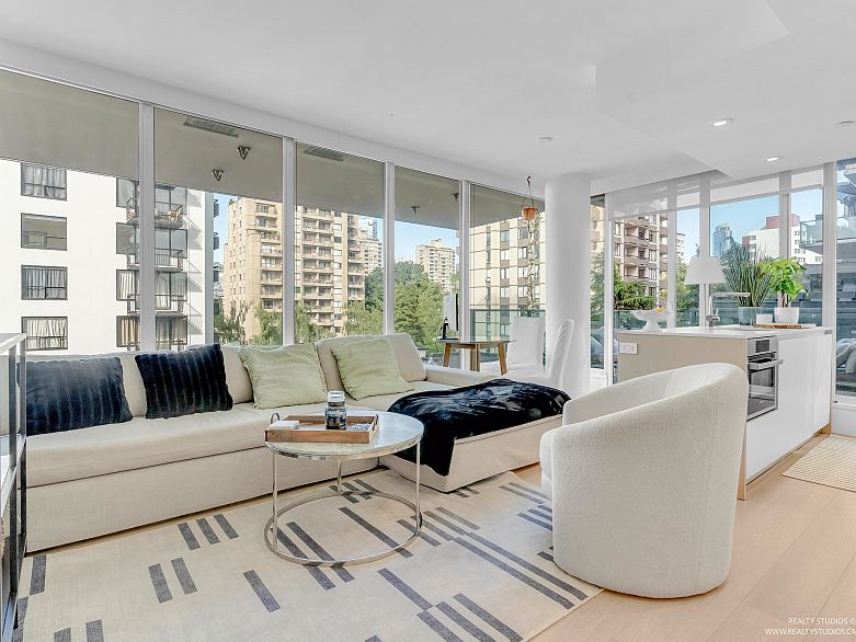 605 1180 Broughton Street