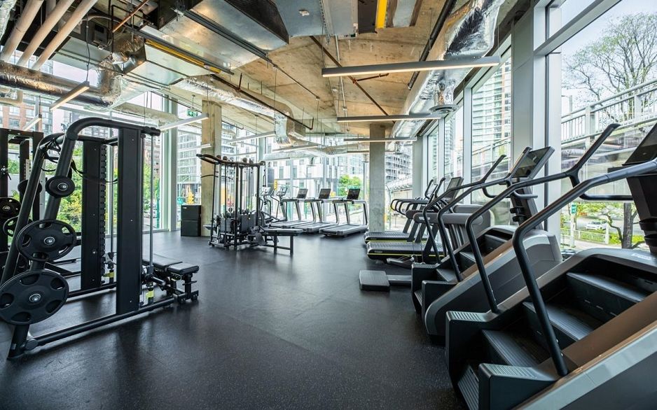 4206 1480 Howe Street