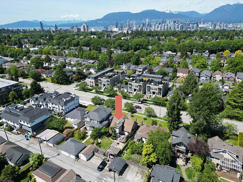 158 W King Edward Avenue