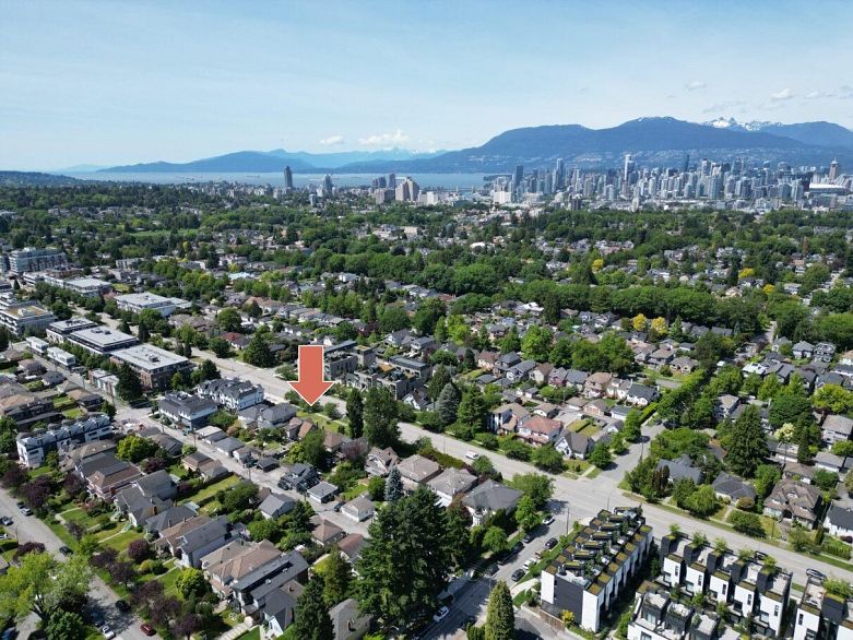 158 W King Edward Avenue