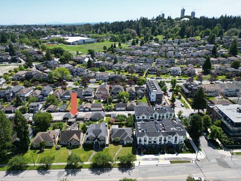 158 W King Edward Avenue