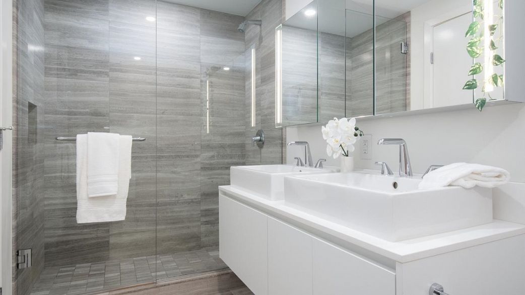 4206 1480 Howe Street