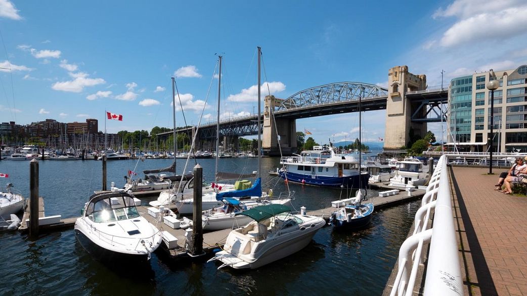 4206 1480 Howe Street